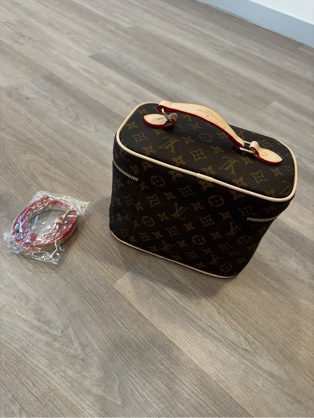 Source unknown Brown Monogram Vanity Case with Red Trim 25CM